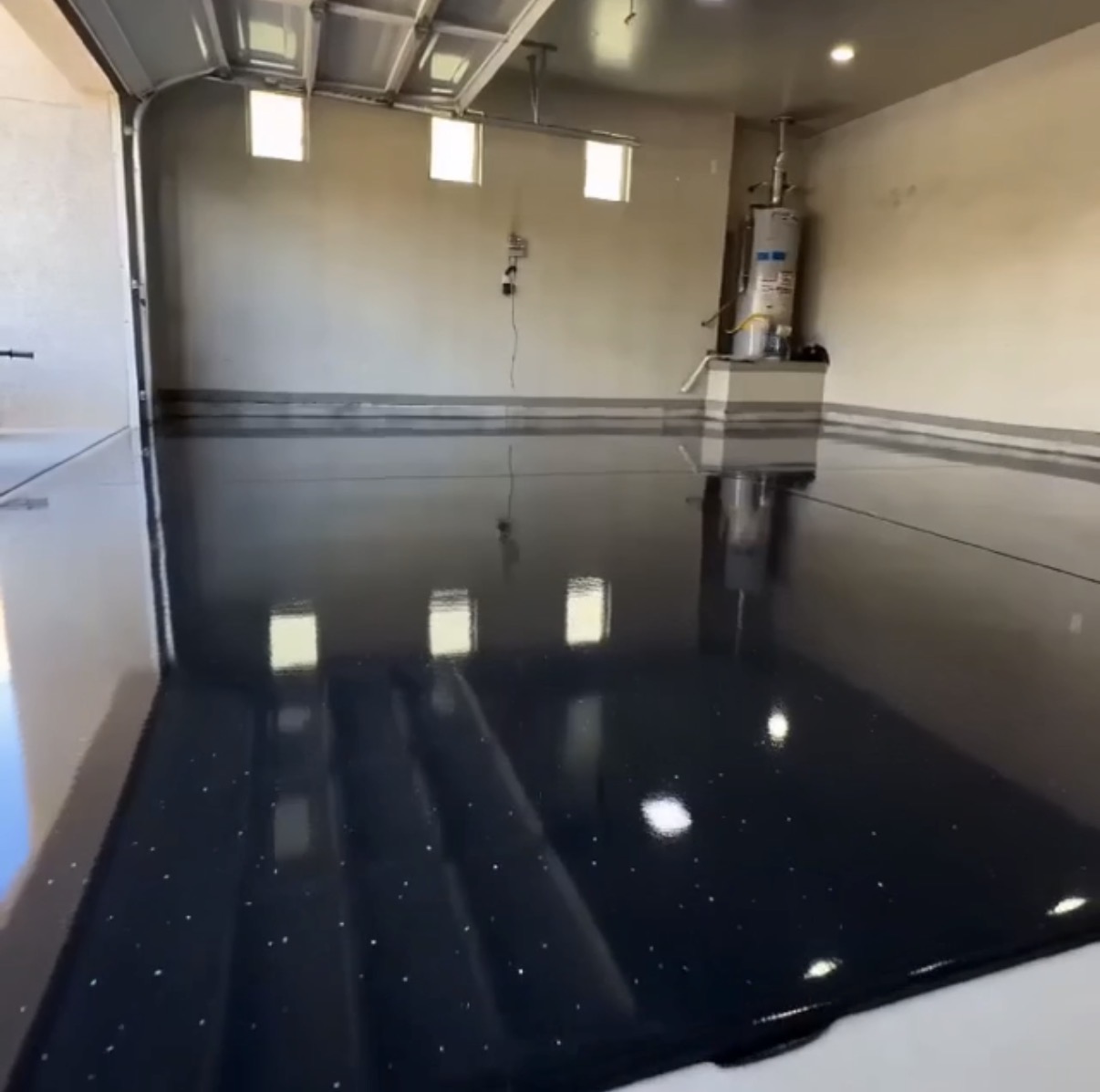 Metallic epoxy floor